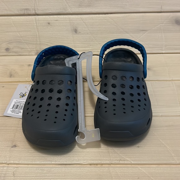 Kids active clogs NWT - Picture 2 of 5